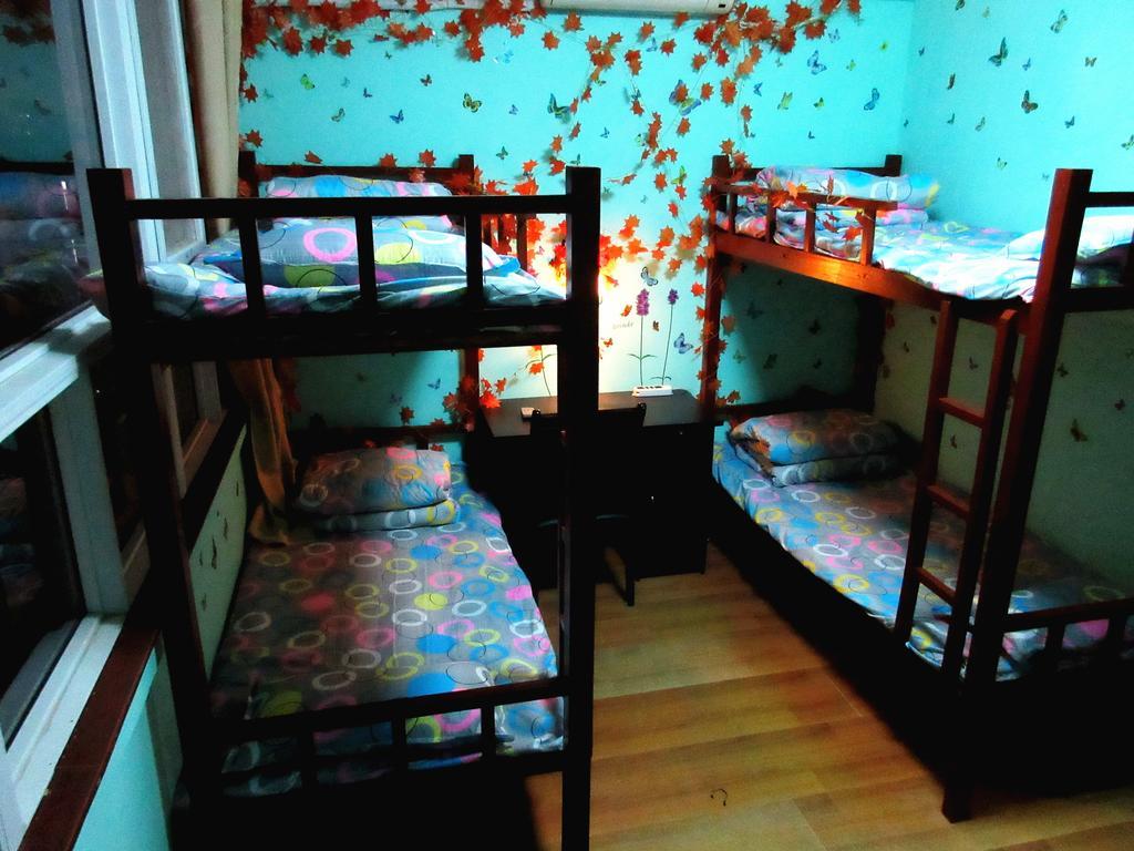 25°C Four Season Youth Hostel Циндао Номер фото