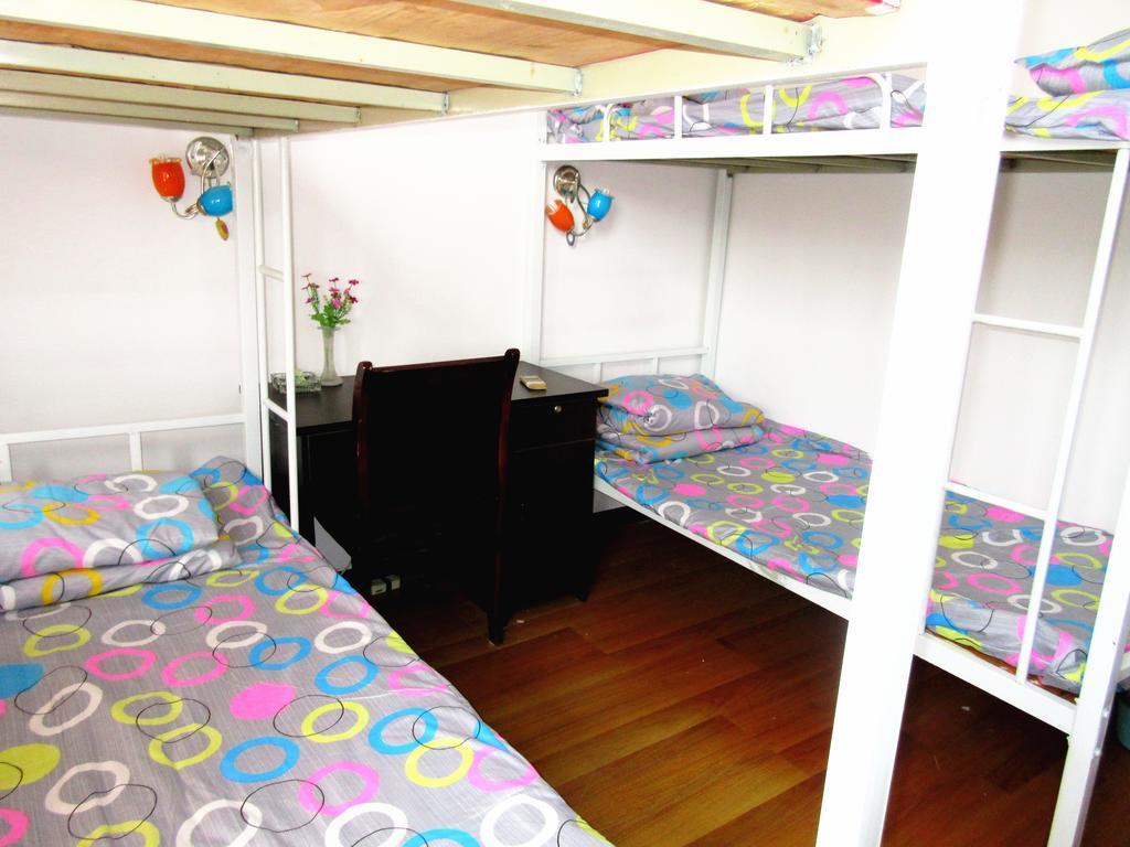 25°C Four Season Youth Hostel Циндао Номер фото