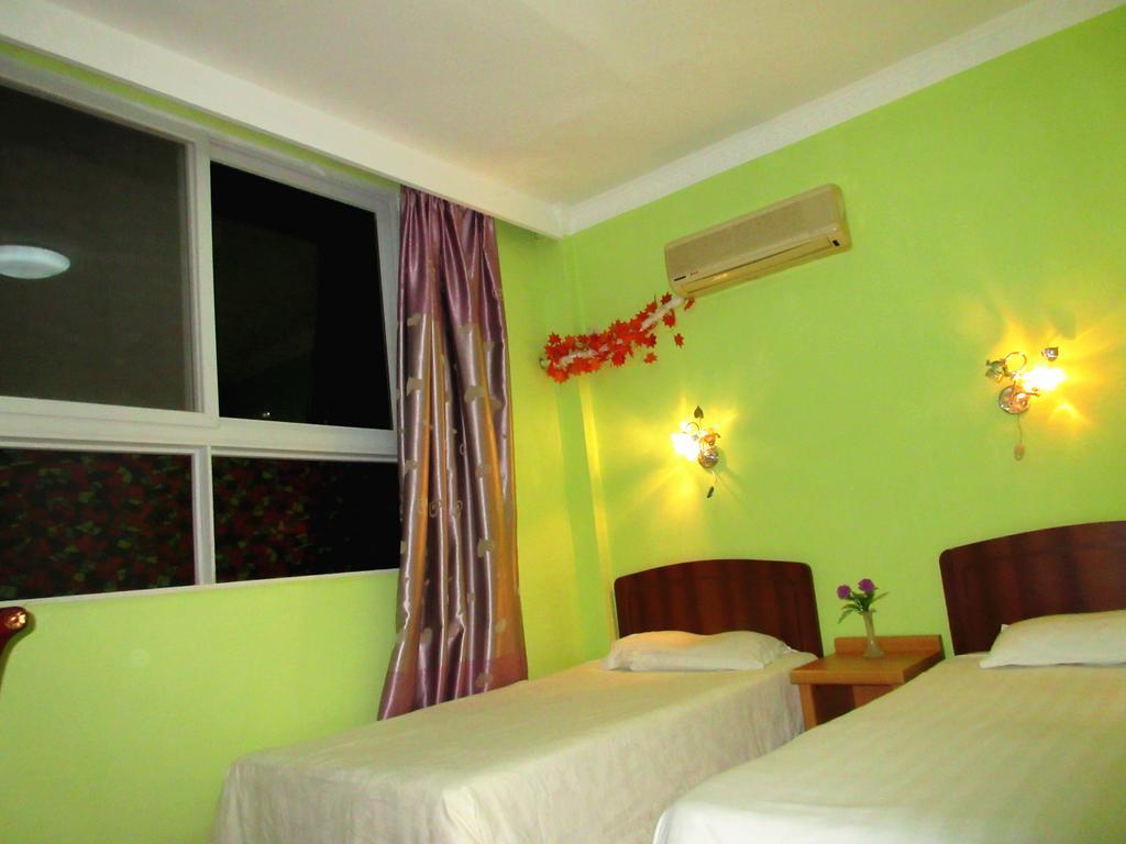25°C Four Season Youth Hostel Циндао Экстерьер фото